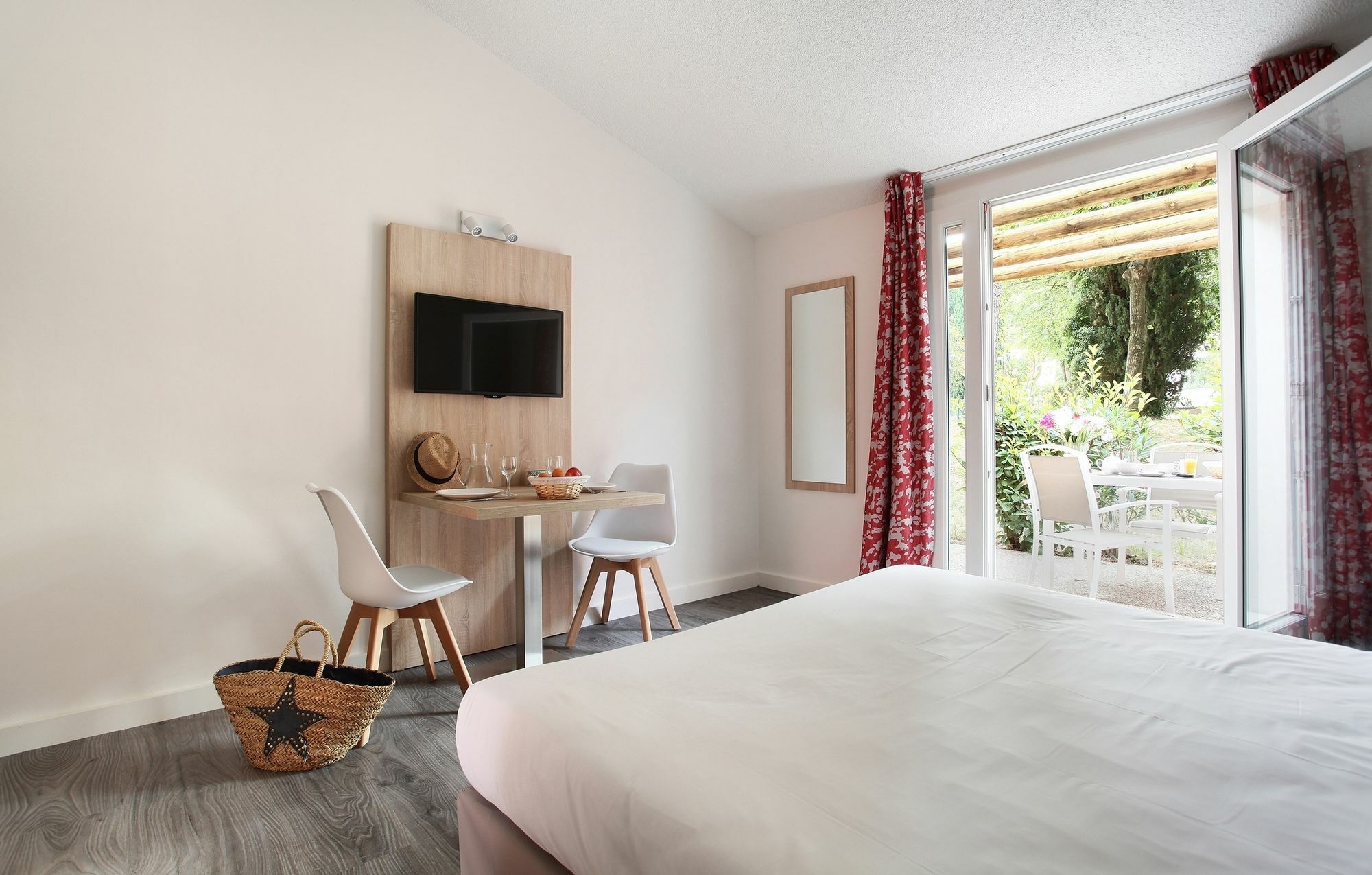 Residence Odalys Le Village Camarguais Les Gardians Arles Ngoại thất bức ảnh